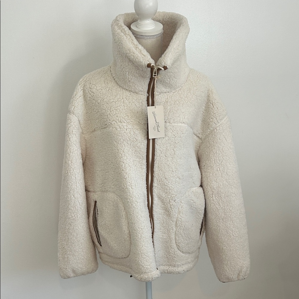 Universal Thread Cream Sherpa Jacket